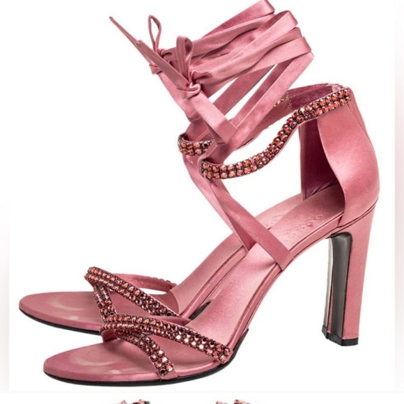 Gucci Pink Satin Crystal Embellished Ankle Wrap Sandals Size 8 - Picture 2 of 9